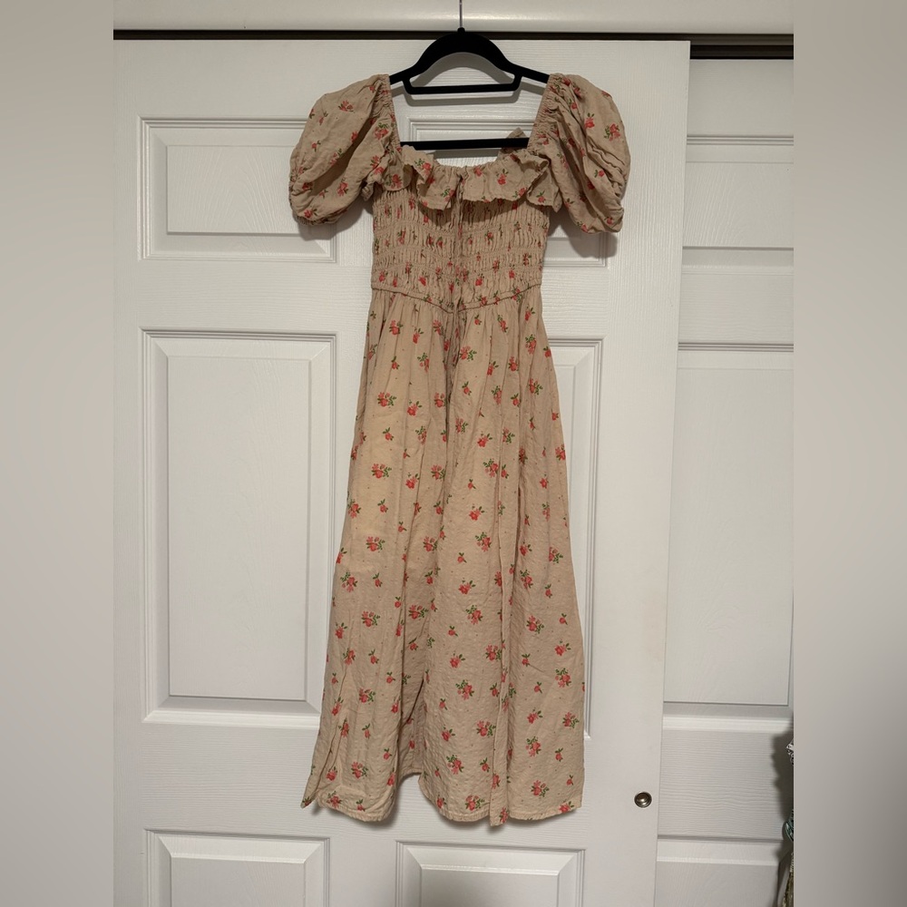 Beige Floral Puff-Sleeve Maxi Dress